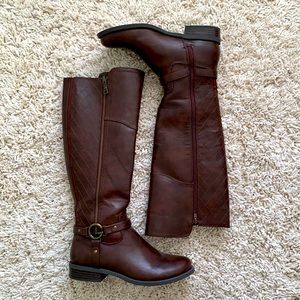 EUC G by Guess Women’s Boots